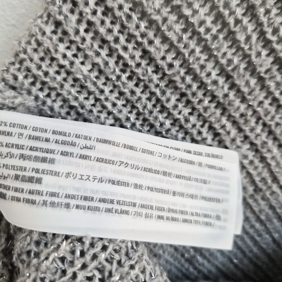 Hollister Sparkle Gray Women's Sweater Size S - Picture 4 of 6
